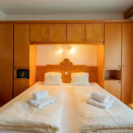 酒店 Rad- Und Ariell 圣卡荐