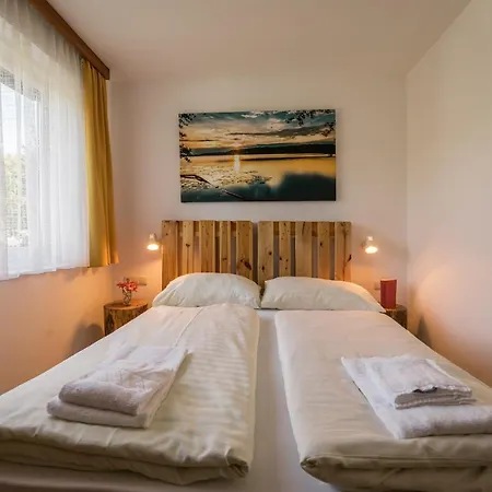 酒店 Rad- Und Ariell 圣卡荐