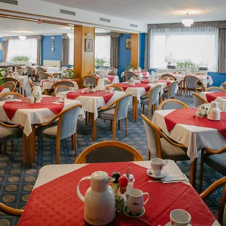 Rad- Und Ariell 3* 圣卡荐